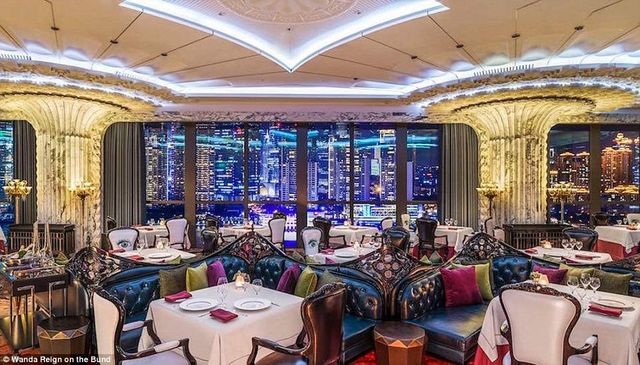 На оздоблення цього готелю витратили понад 500 мільйонів доларів - фото 293561