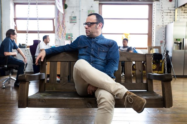 Чи шкідливо сидіти 'нога на ногу' - фото 293752