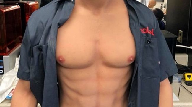 Секс-робота для жінок навчили розмовляти і жартувати