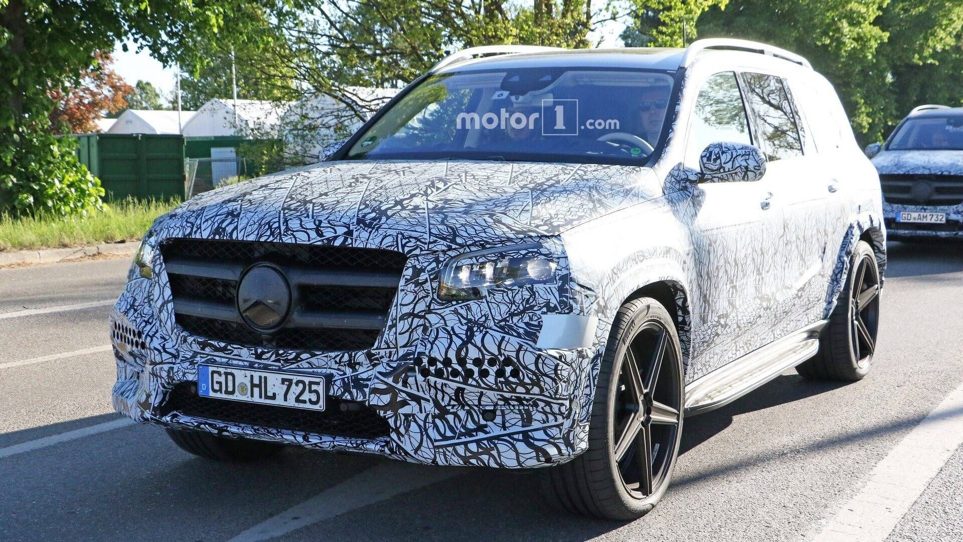 Кросовер Mercedes-Benz GLS - фото 1