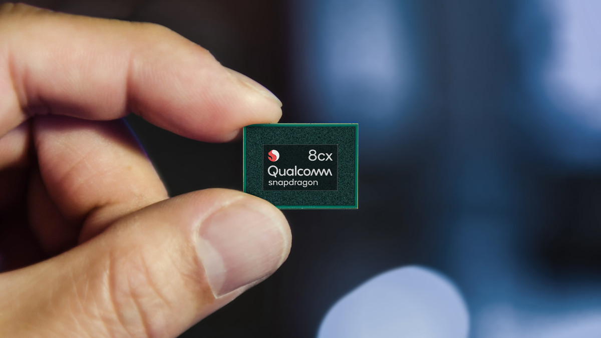 Мікроскопічний процесор Snapdragon 8cx для ноутбуків - фото 1