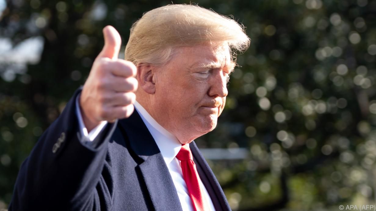 АББА уже не та: у мережі висміяли фото Трампа і Мей