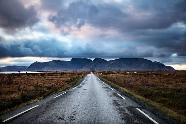 Так виглядає Норвегія за полярним колом: атмосферні знімки - фото 293949