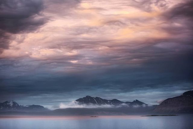 Так виглядає Норвегія за полярним колом: атмосферні знімки - фото 293958