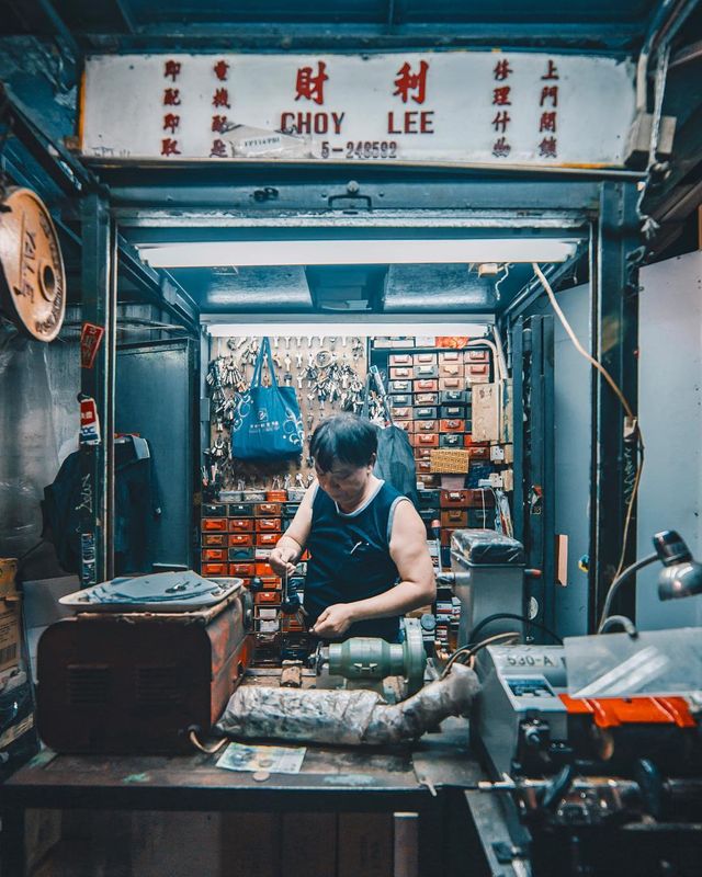 Гонконг у яскравих вуличних фото Дональда Чана - фото 294093