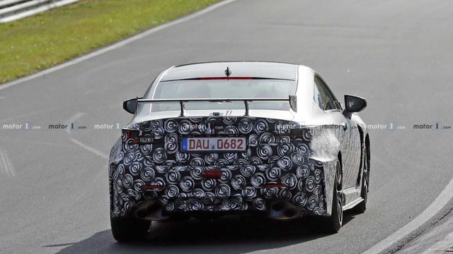 Стало відомо, коли Lexus покаже свій екстремальний RC F Track Edition - фото 294240