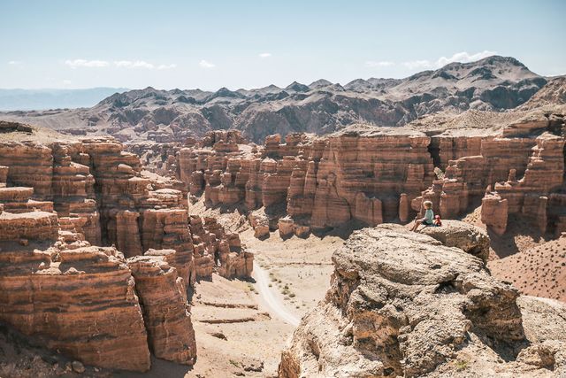 Родина все продала і відправилась у мандри світом: яскраві фото - фото 294345