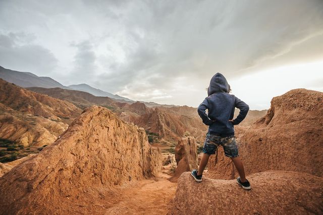 Родина все продала і відправилась у мандри світом: яскраві фото - фото 294353