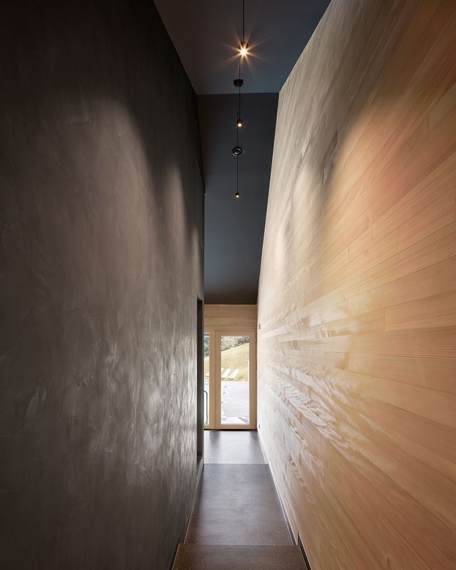 Архітектори створили дім для відпочинку біля Альп: яскраві фото - фото 294540