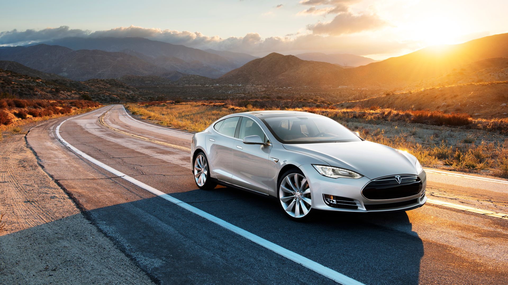 Tesla нарешті буде розпізнавати світлофори - фото 1