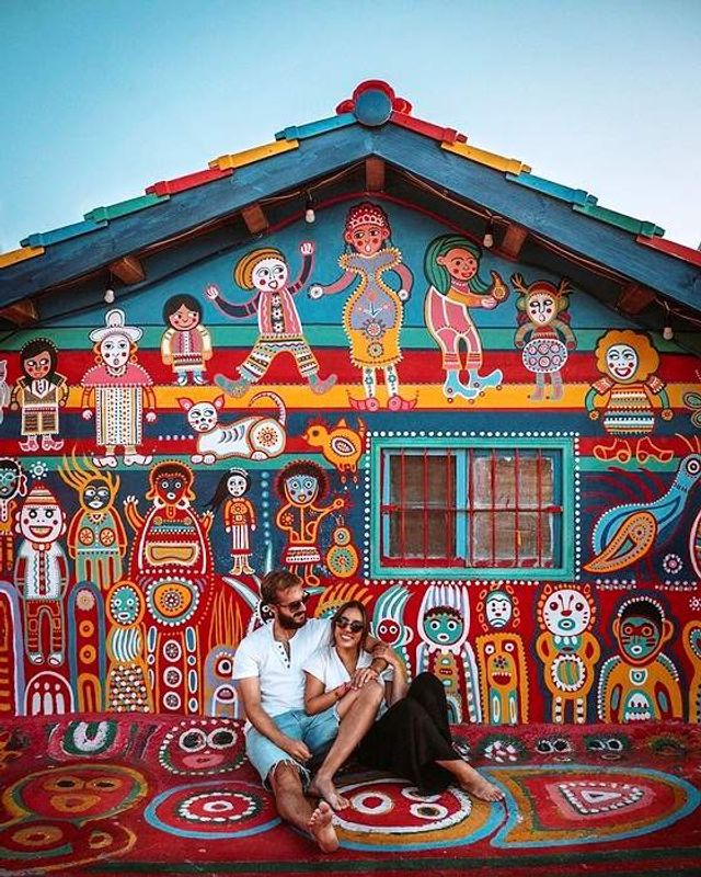 96-річний художник врятував від зникнення ціле село - фото 294971