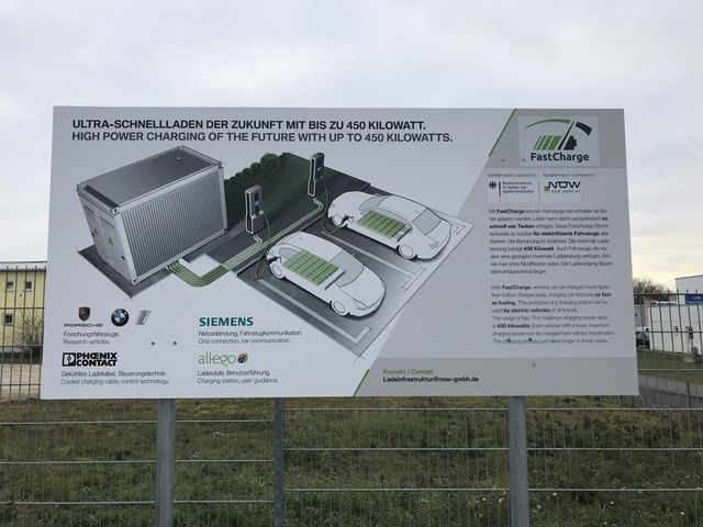 Компанії працюють над швидкісними зарядними станціями - фото 295030