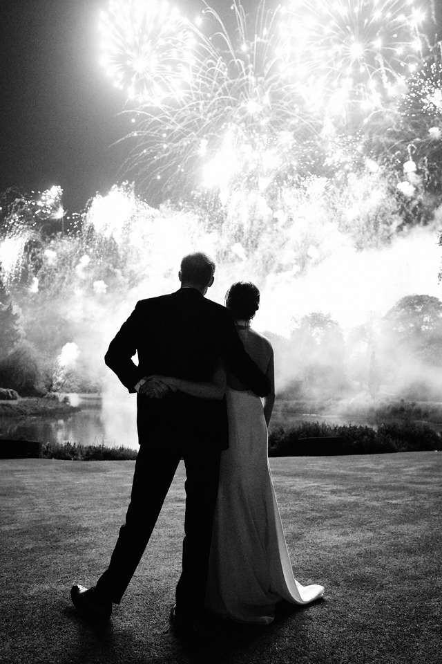 Момент з весілля принца Гаррі і Меган Маркл - фото 295254