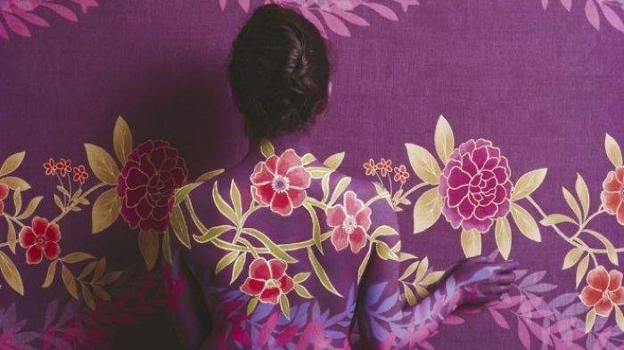 Головний об&#039;єкт на картинах – сама художниця - фото 1