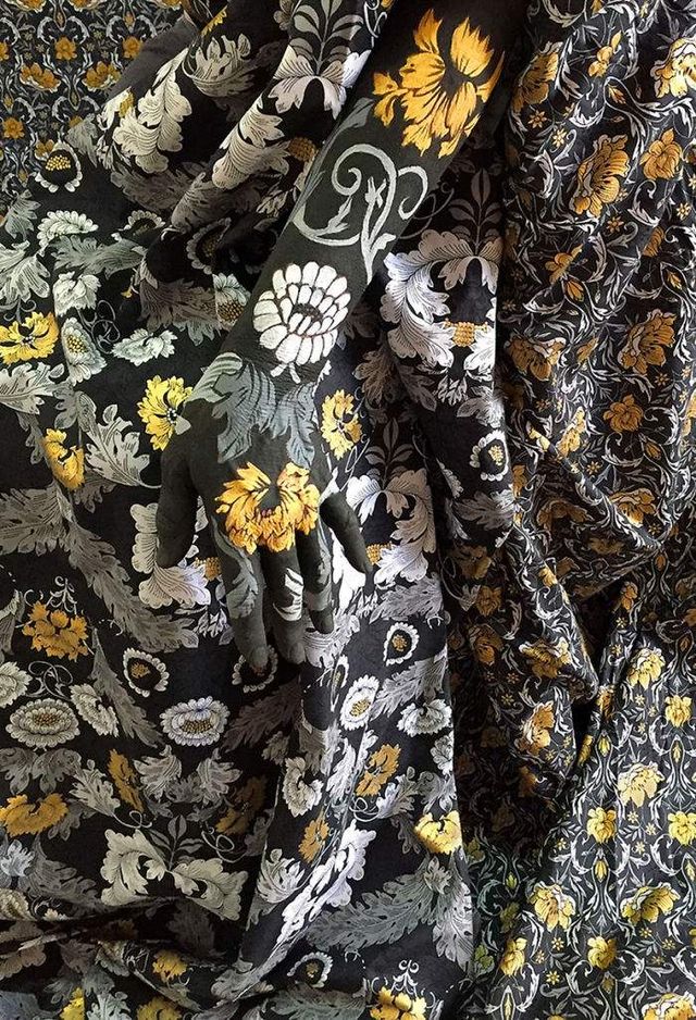 Художниця-хамелеон вразила мережу своїми роботами - фото 295345