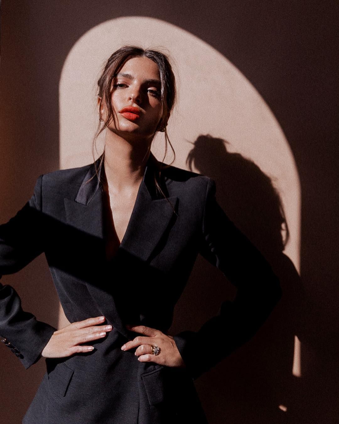 Розкішна Ратажковскі показала нові фото