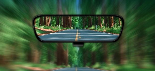 Водій повинен бачити отвір заднього скла - фото 295451