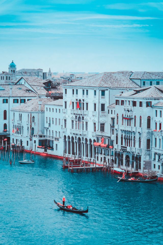 Наче в казці: італійський фотограф показує світ у незвичайних кольорах - фото 295526