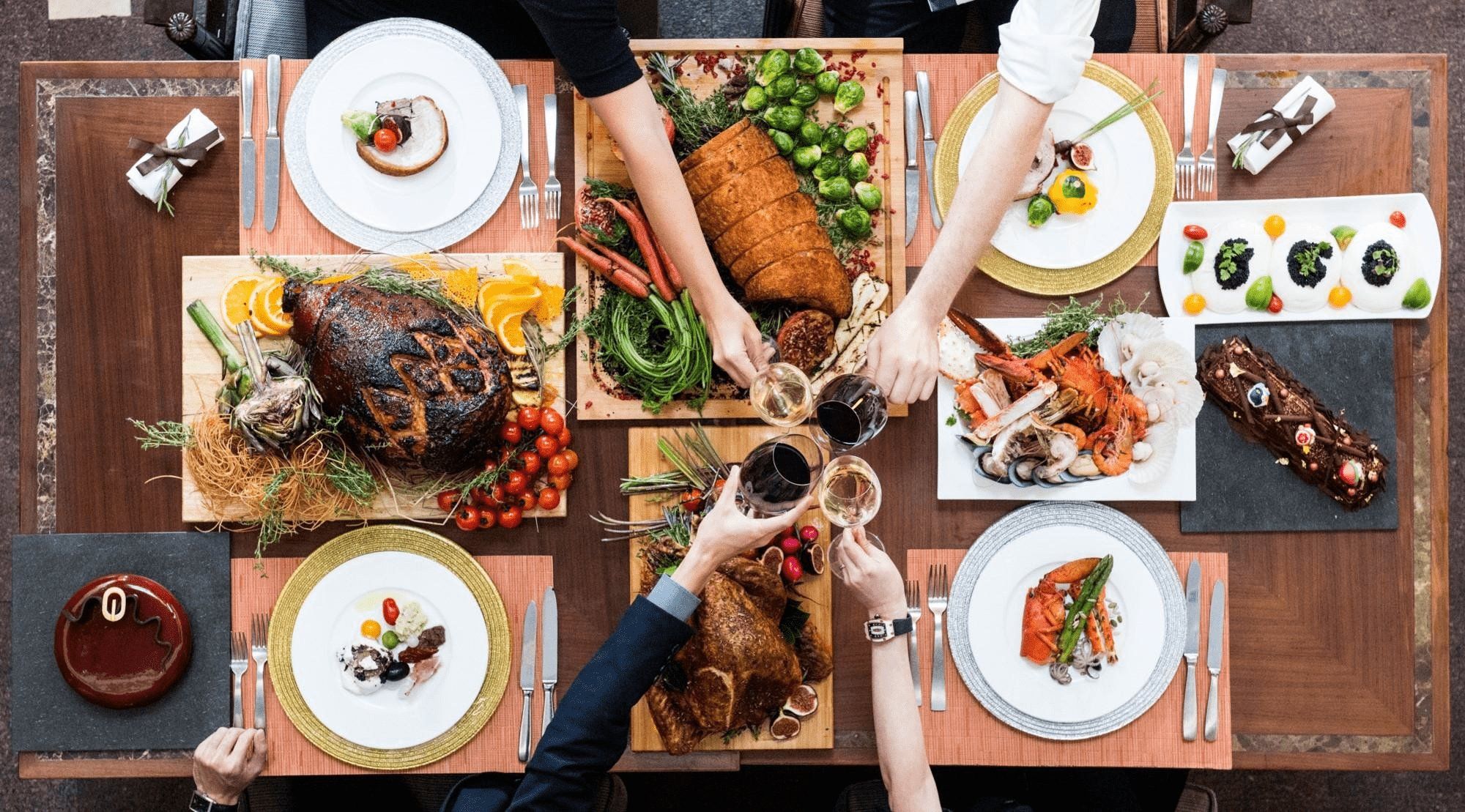 Дієтологи розповіли, від чого варто відмовитися у новорічну ніч