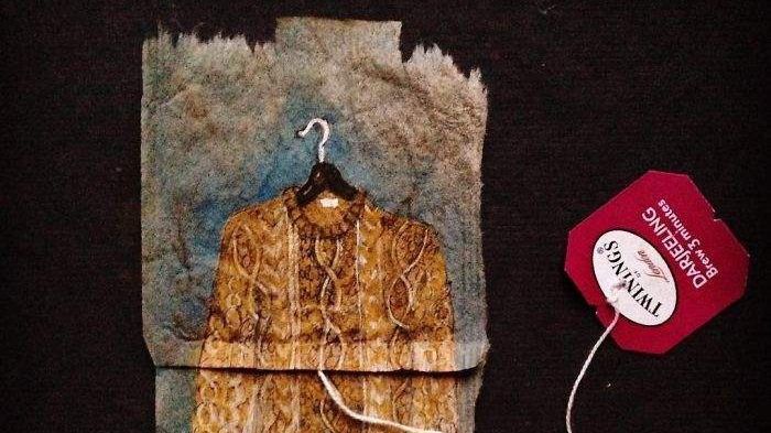 Художниця створює атмосферні картини на чайних пакетиках