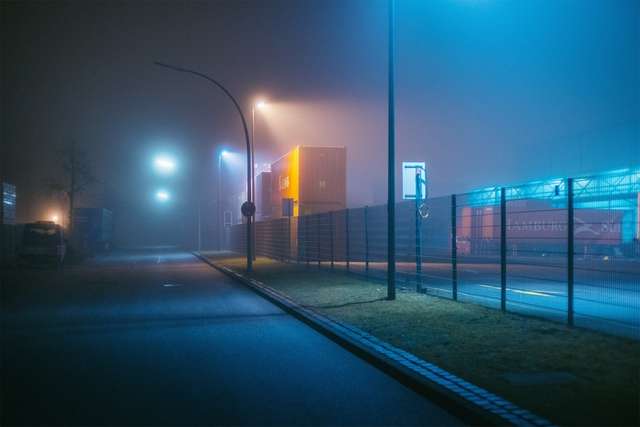 Ранковий Гамбург крізь туман: захопливі фото - фото 295978