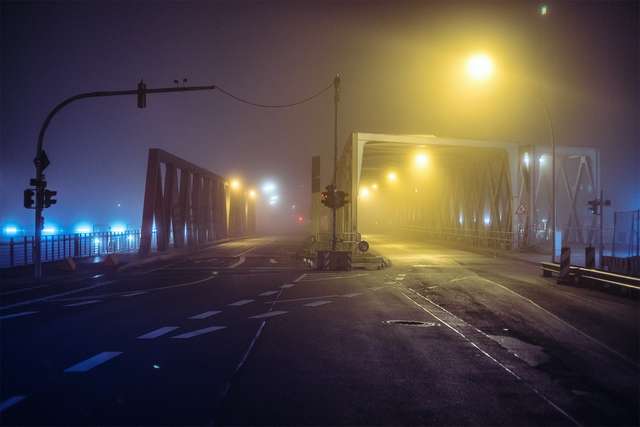 Ранковий Гамбург крізь туман: захопливі фото - фото 295988
