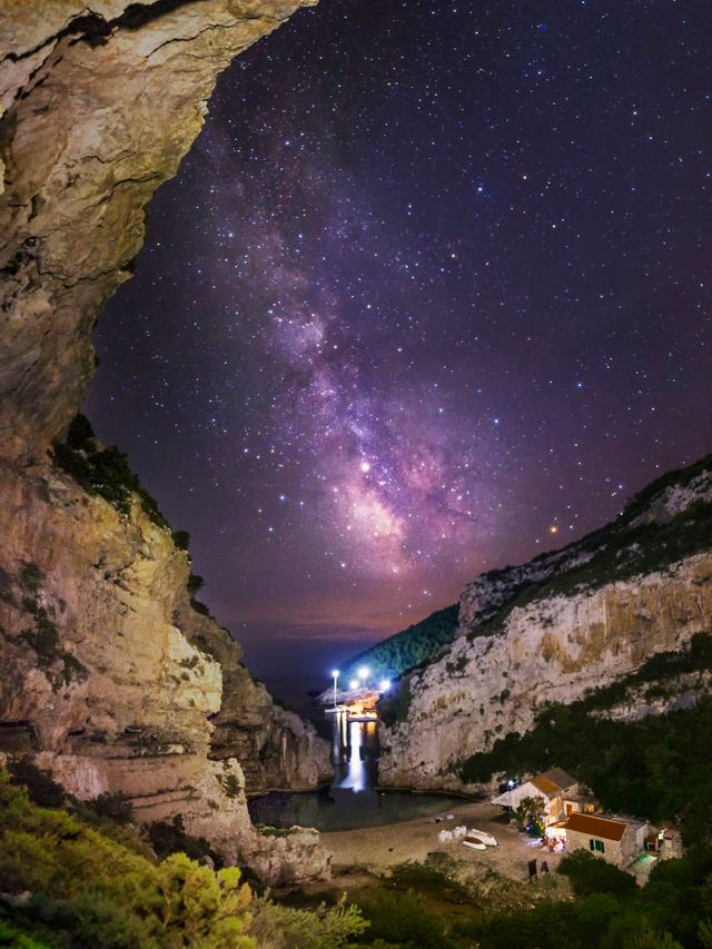 Неймовірні фото Чумацького шляху у небі над Хорватією - фото 296035