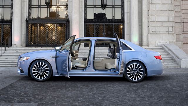 Lincoln Continental 80th Anniversary Coach Door Edition - фото 296216