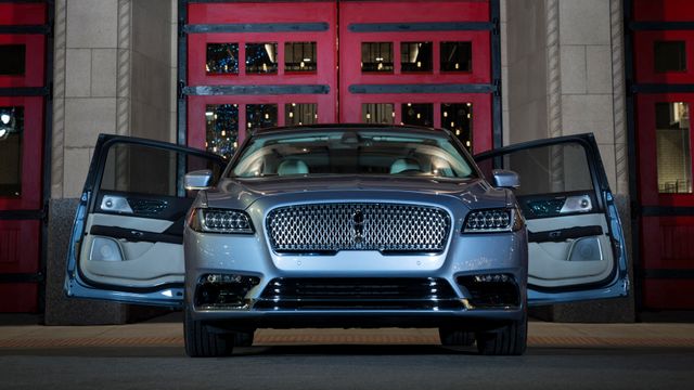 Lincoln Continental 80th Anniversary Coach Door Edition - фото 296219