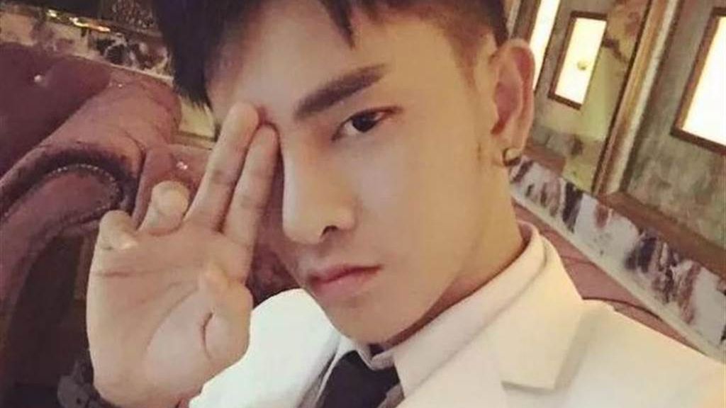 Чоловік зробив 30 косметичних операцій, щоб стати корейцем