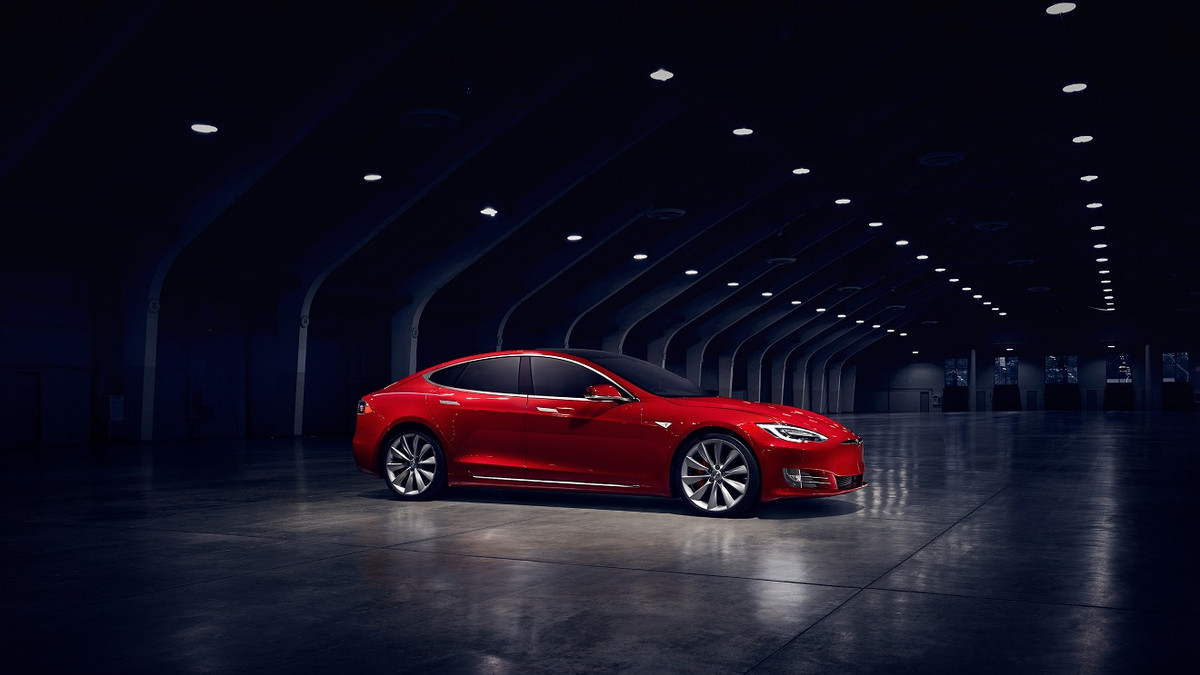 У Tesla з'явилися несподівані звуки - фото 1