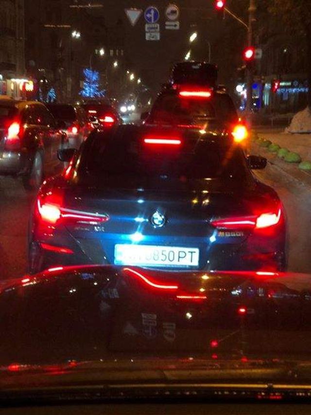 У Києві бачили новітній спорткар BMW 850i- фото 296654