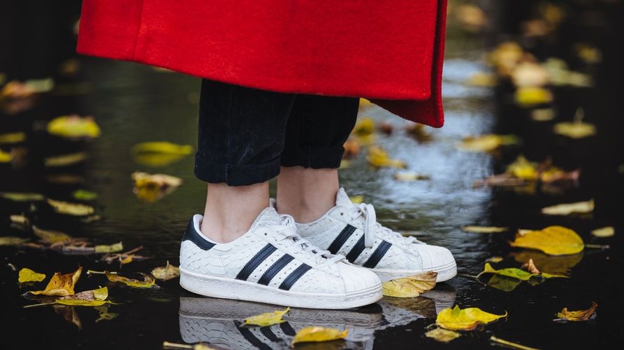 Зимовий тренд: дизайнери знайшли спосіб утеплити ноги відчайдушних модників