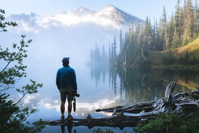 Захопливі подорожі в об'єктиві Елліота Хоукі: яскраві фото - фото 297114