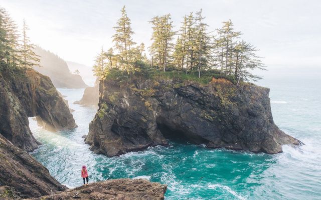 Захопливі подорожі в об'єктиві Елліота Хоукі: яскраві фото - фото 297119