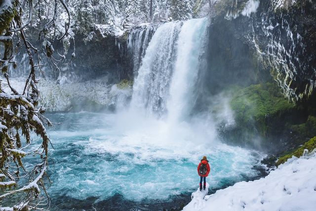 Захопливі подорожі в об'єктиві Елліота Хоукі: яскраві фото - фото 297125