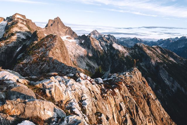 Захопливі подорожі в об'єктиві Елліота Хоукі: яскраві фото - фото 297131
