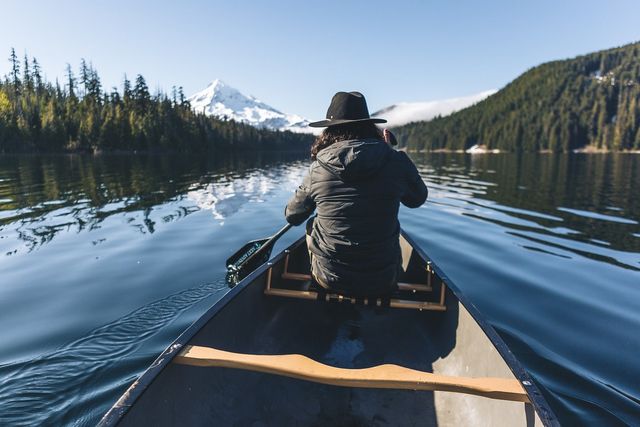 Захопливі подорожі в об'єктиві Елліота Хоукі: яскраві фото - фото 297132