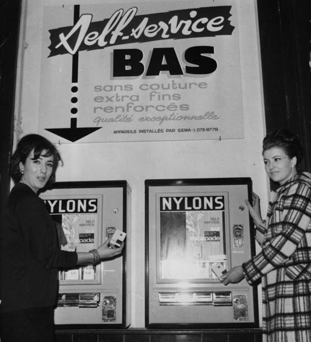 Так виглядали перші торгові автомати у США - фото 297140