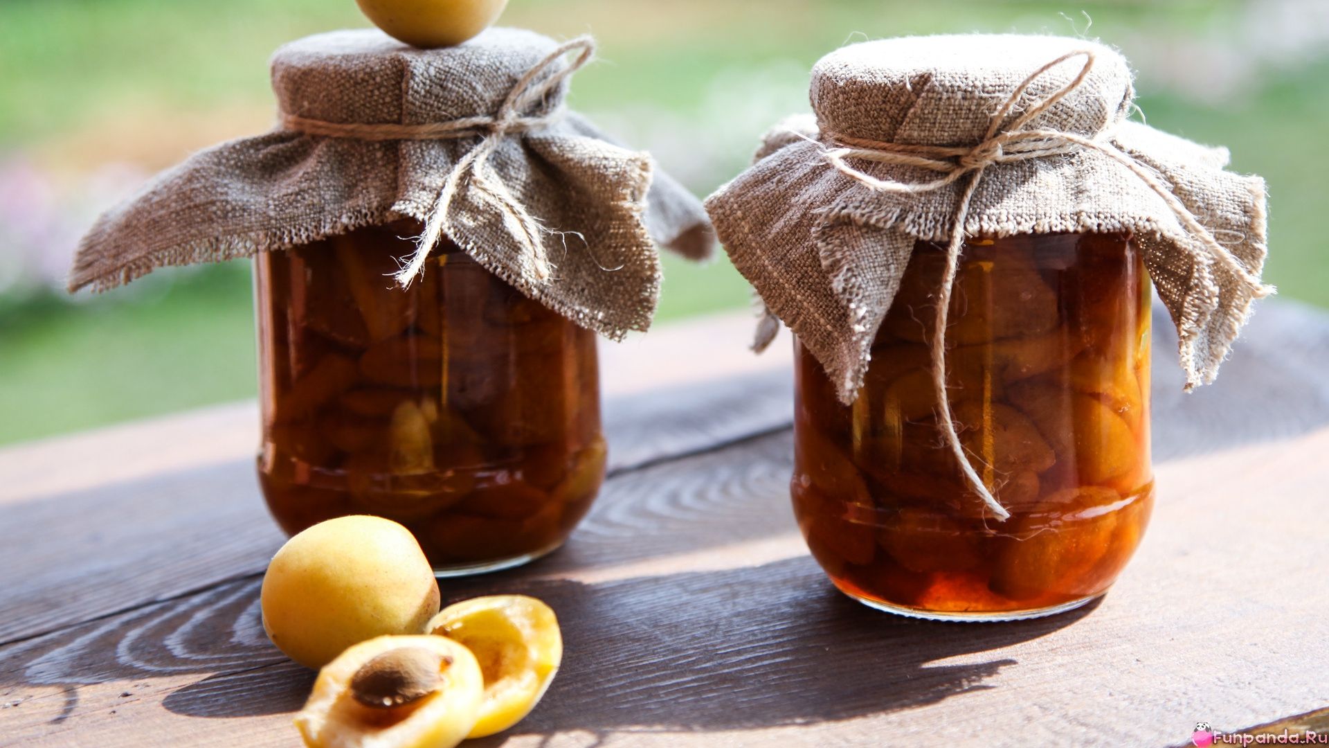 Названі фрукти, необхідні для здоров'я печінки