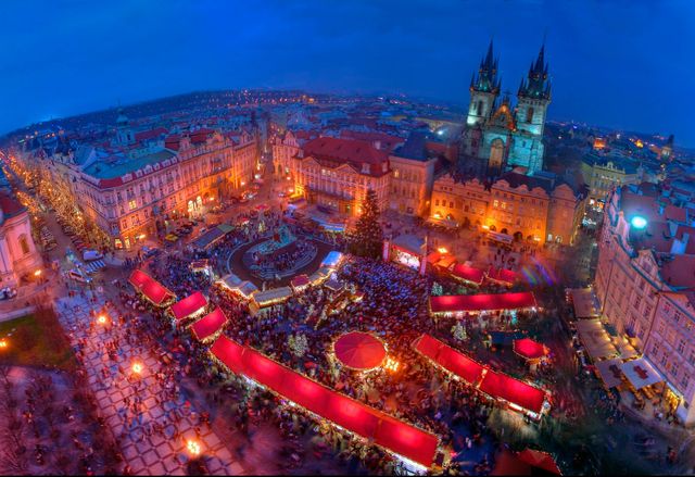 Найкращі новорічні тури на кілька днів: Новий рік 2019 в Європі- фото 297421