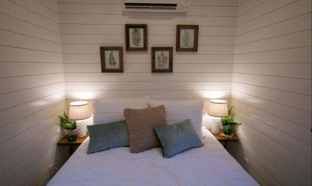 Незвичайний дім з контейнерів у США: ефектні фото - фото 297466