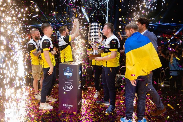 Українці з команди NAVI виграли на світових змаганнях Blast Pro Series Copenhagen 2018 - фото 297543