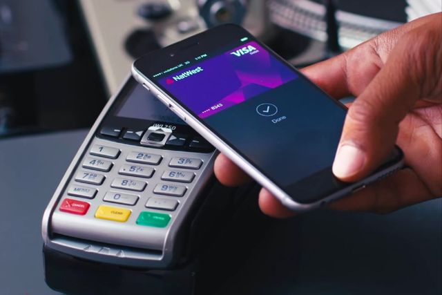 Apple Pay офіційно запустили в Україні - фото 297546