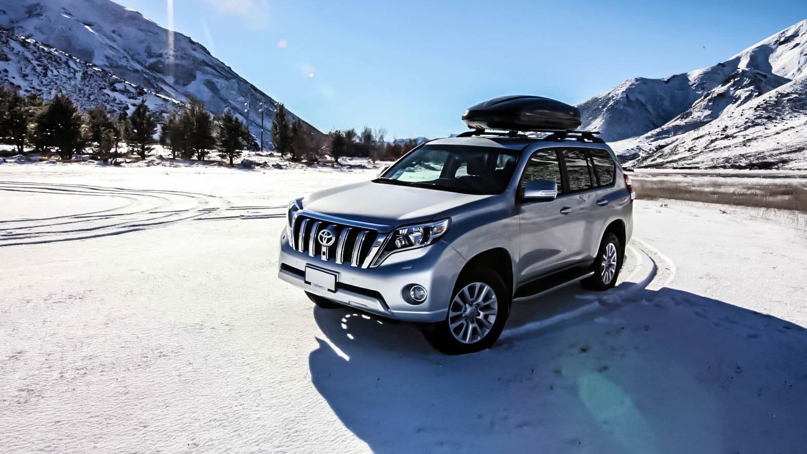 З гусеницями позашляховику не страшна ніяка сніжна цілина - фото 1