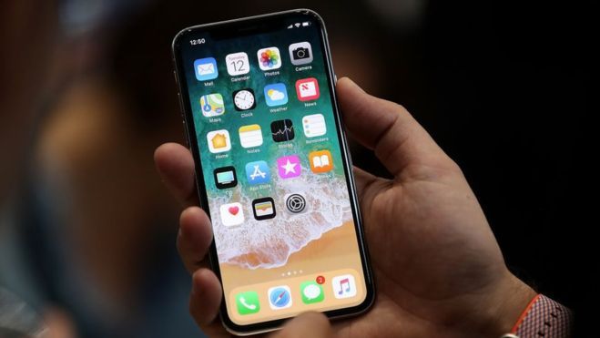 Apple припиняє збірку iPhone в Китаї: відома причина