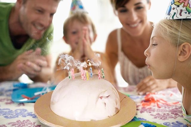 Кумедного сплячого кота перетворили на мем - фото 298392