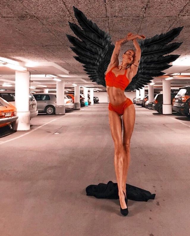 Дівчина тижня: модель Ія Остергрен з нереально довгими ногами - фото 298485