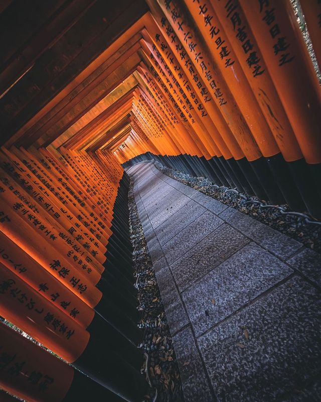 Захопливі вуличні фото Японії Такеші Хаякави, які заворожують - фото 298531