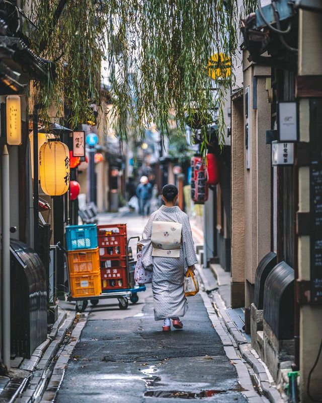 Захопливі вуличні фото Японії Такеші Хаякави, які заворожують - фото 298536